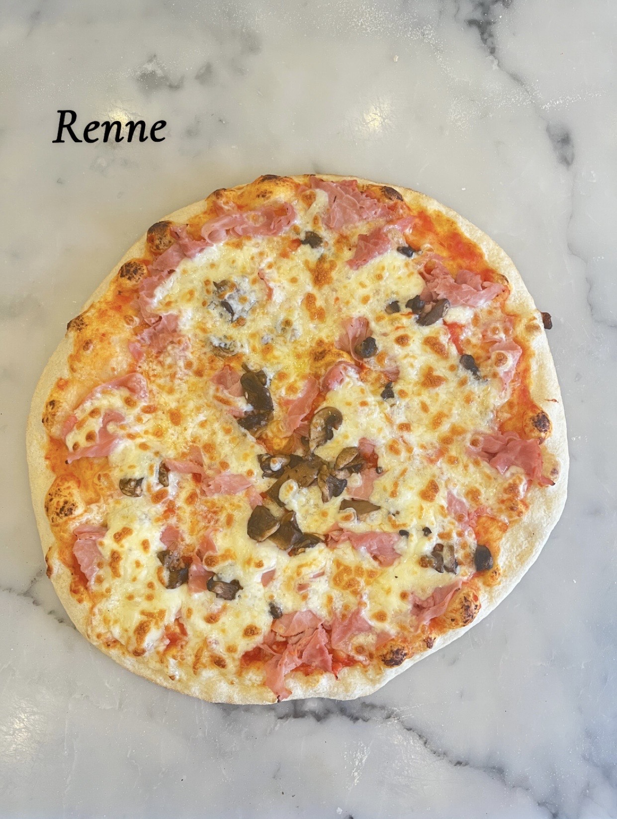 Pizza Reine